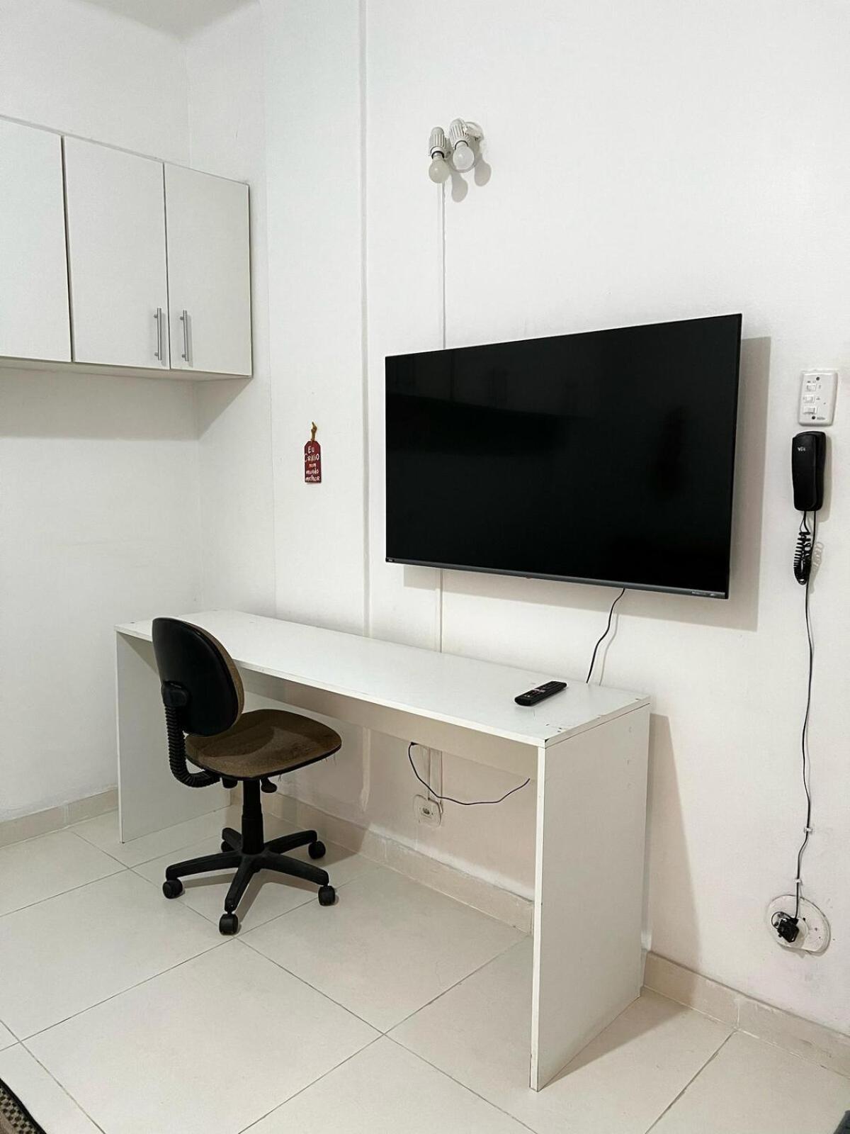 Apartamento Confortavel 55 M, Metro, Vlt, Consulado, Aeroporto *